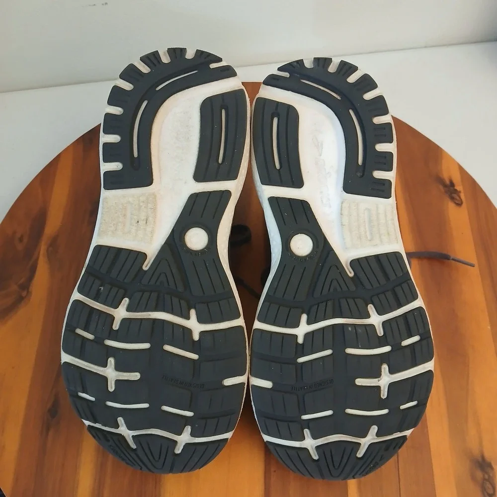 Brooks Ghost 16 Womens 9.5 Black Running Shoes Sneakers 1204071B090
